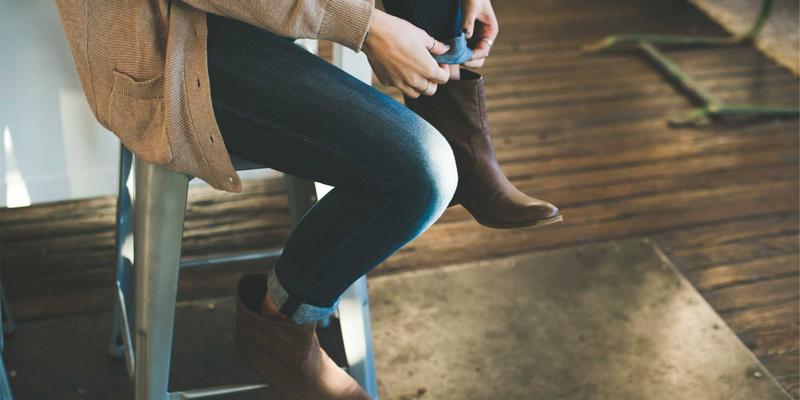 土家嫂的山歌与织锦：舌尖上的民俗艺术与情感密码